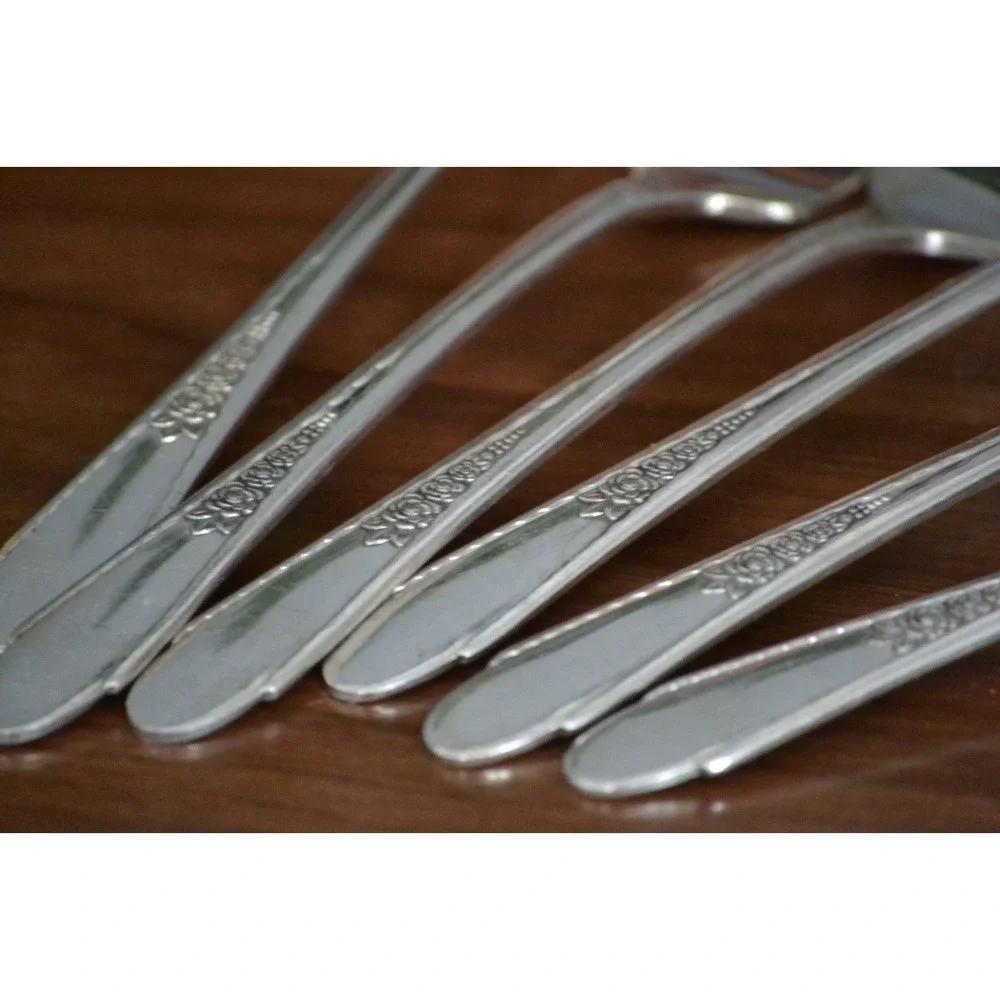 Vintage‎ Six (6) Salad Fork WM Rogers & Son Gardenia Silverplate rose Individual